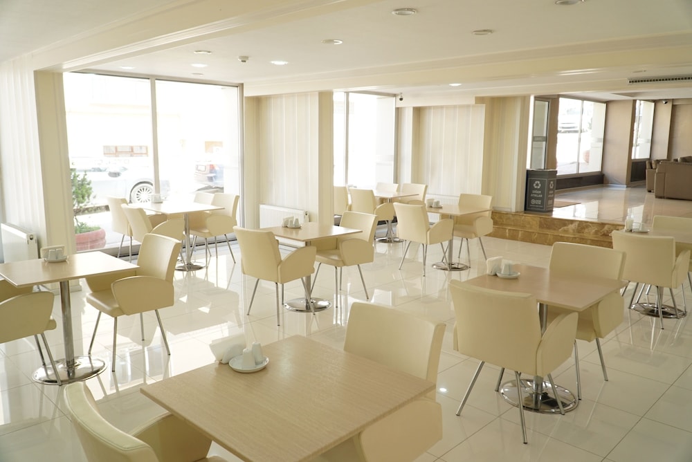 Otel Cinas 23/36