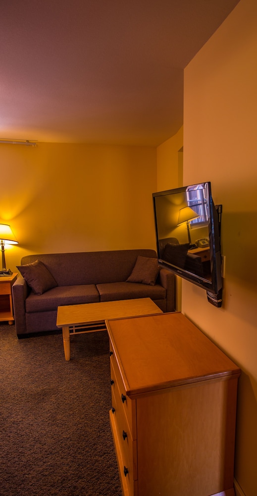 Sahara Courtyard Inn Penticton 35/77