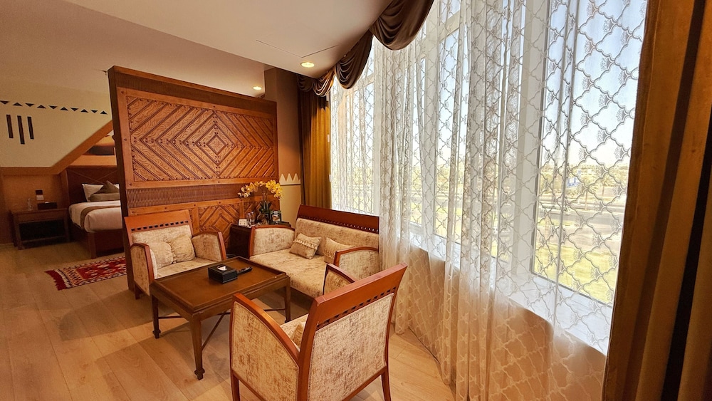 فندق هوليداي فيلا حائل(Holiday Villa Hail) 43/63