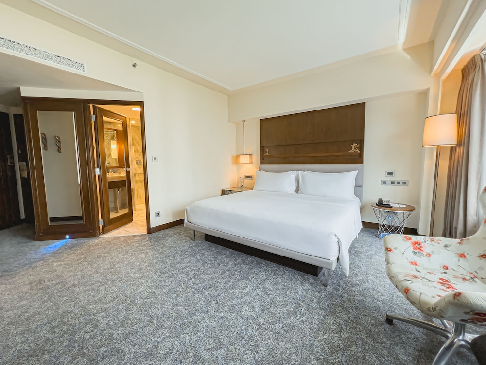 LE MERIDIEN JAKARTA 14/68