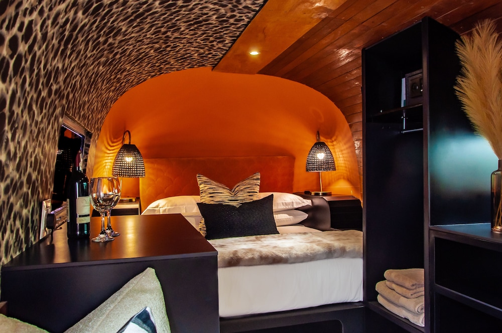 The Grand Daddy Boutique Hotel 15/84