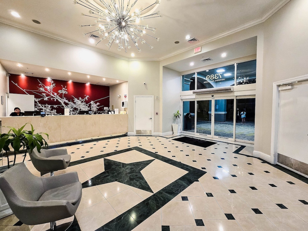 The Point Hotel & Suites 26/75