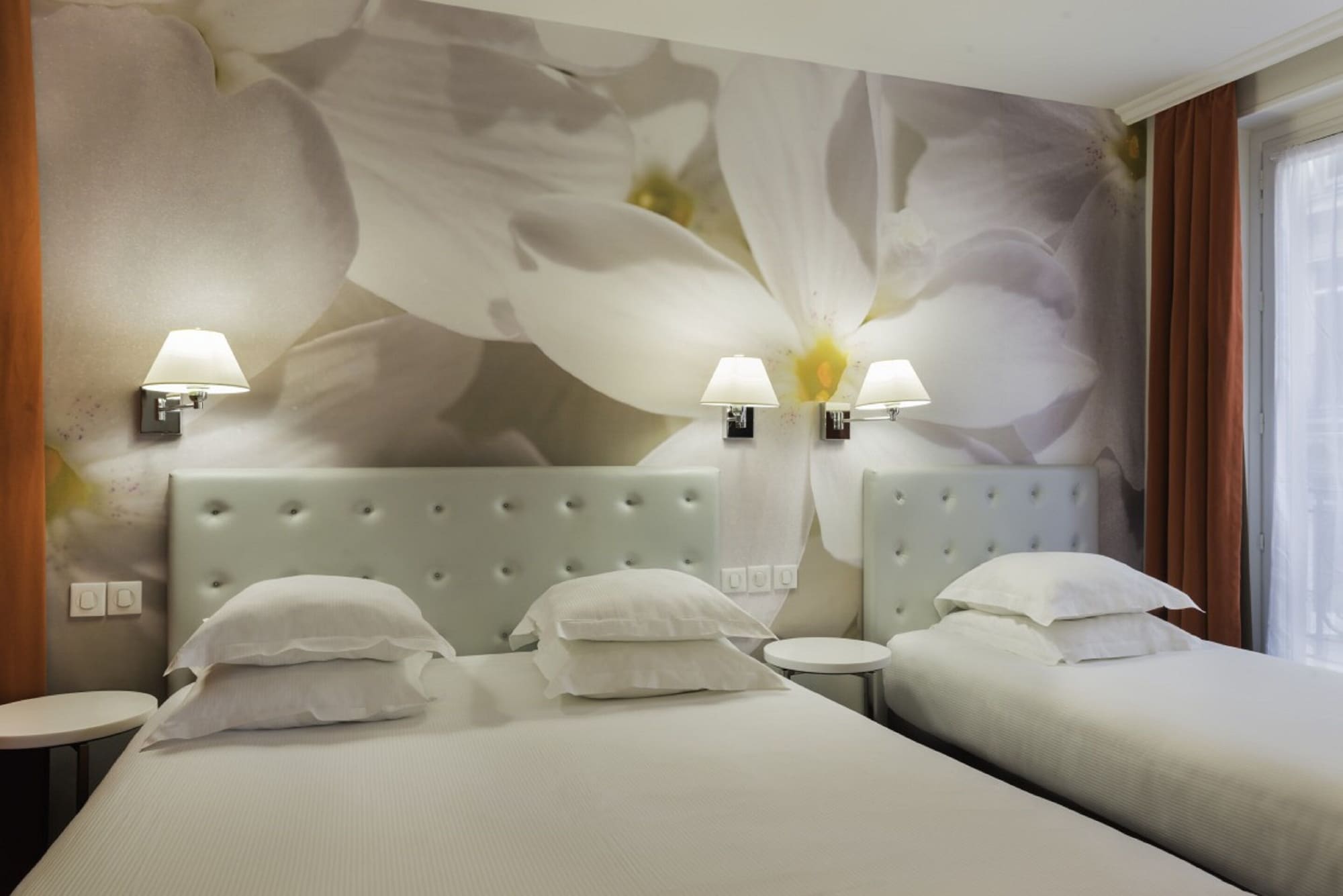 ROOM, TRIPLE