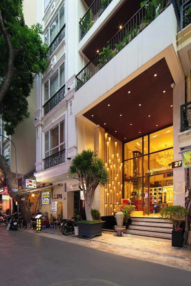 Le Premier Hotel & Rooftop Bar 39/50