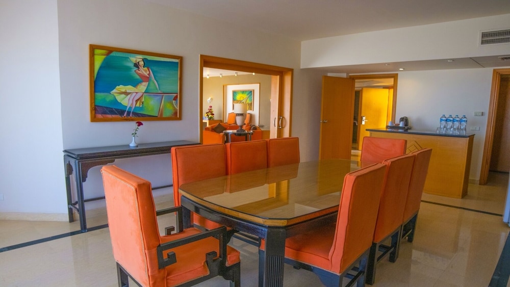Parrotel Beach Resort 44/58