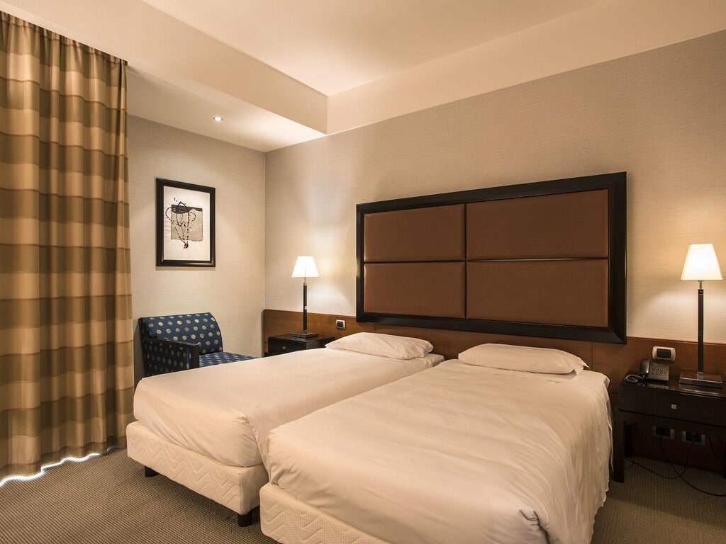 ROOM, SINGLE, DOUBLE BED