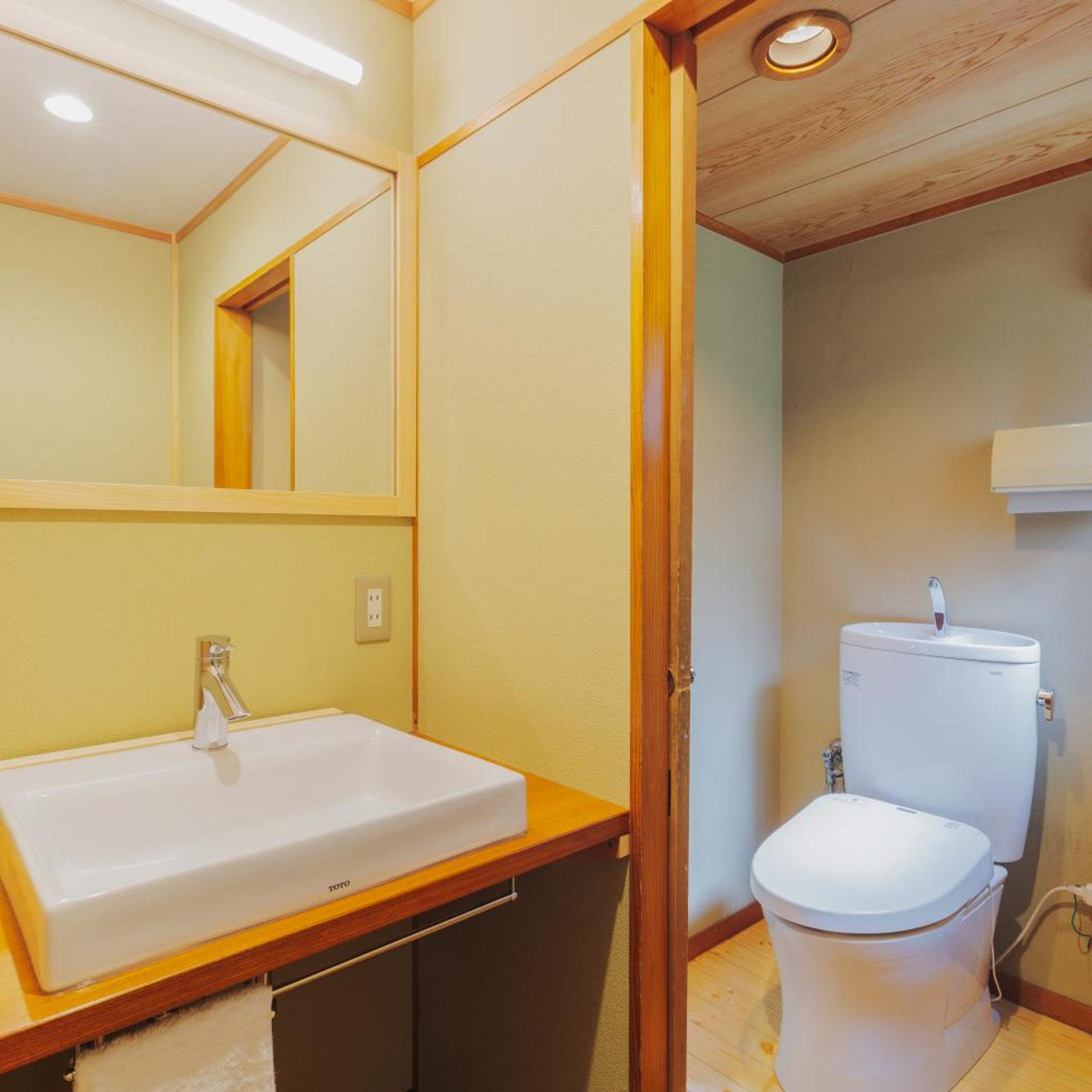 Deluxe, Quadruple, No Bathroom