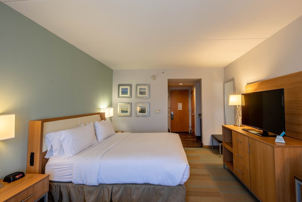 Holiday Inn Manahawkin/Long Beach Island 14/73