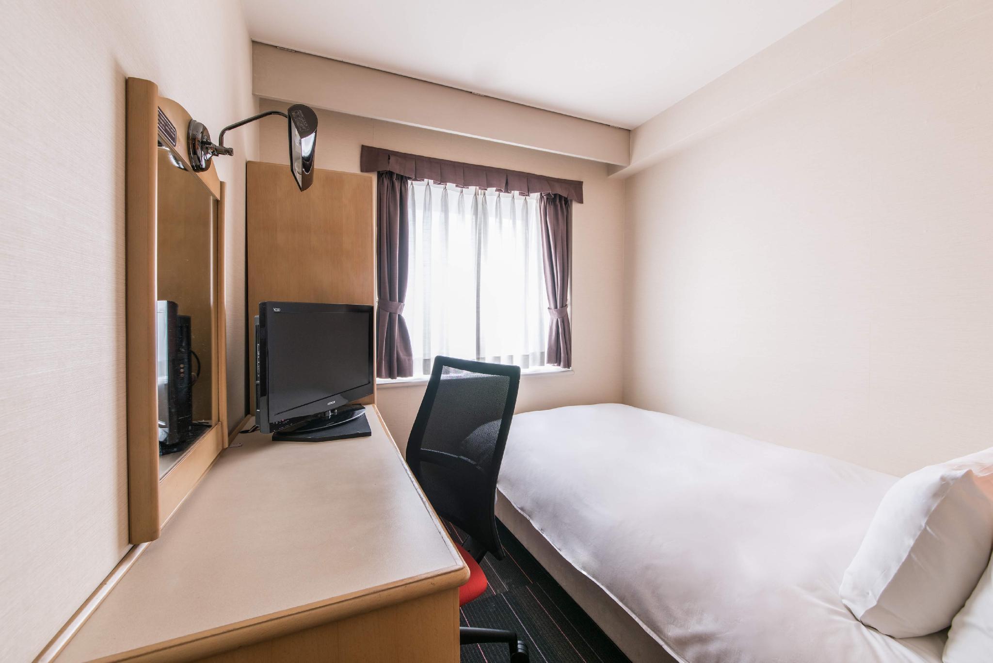 Semi Room, Superior, Single, Semi Double Bed