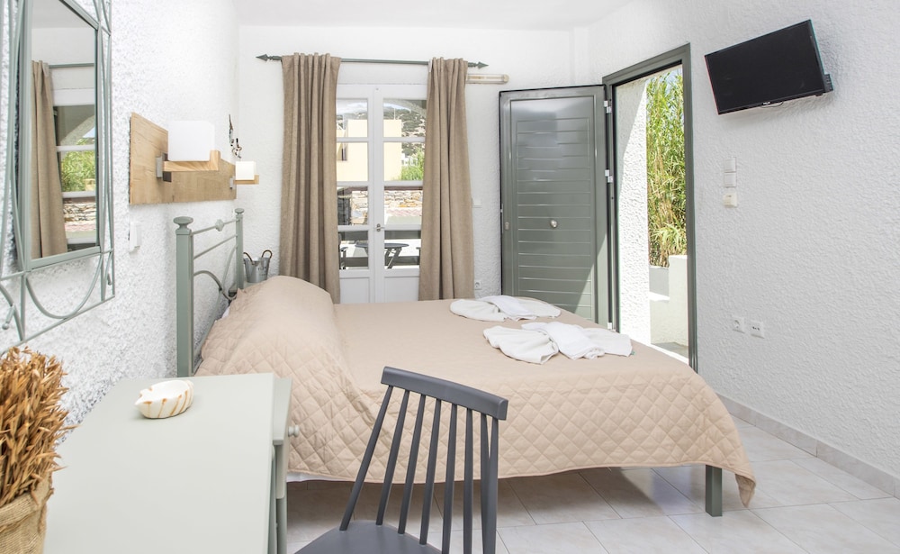 SYROS INN 19/29