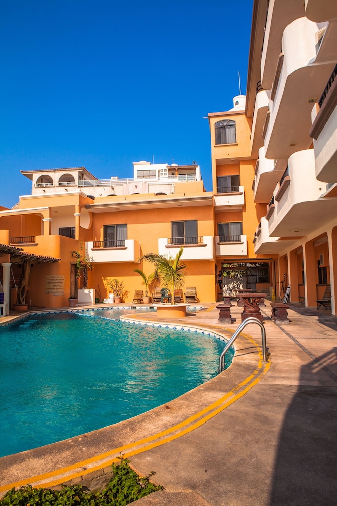 The Alondra Hotel 1/58