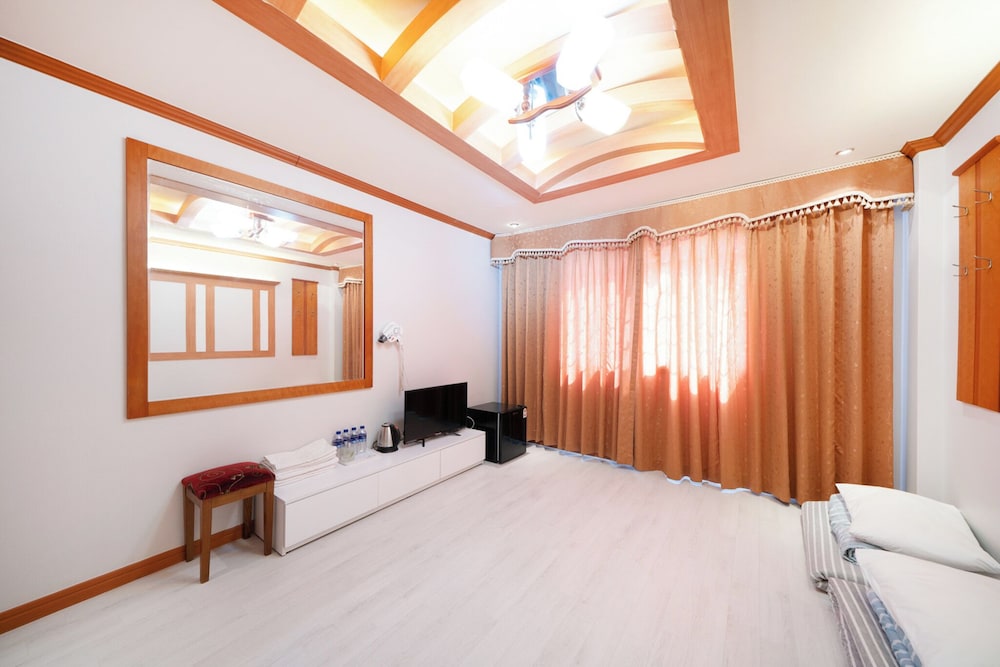 Gaeul Hotel 19/44