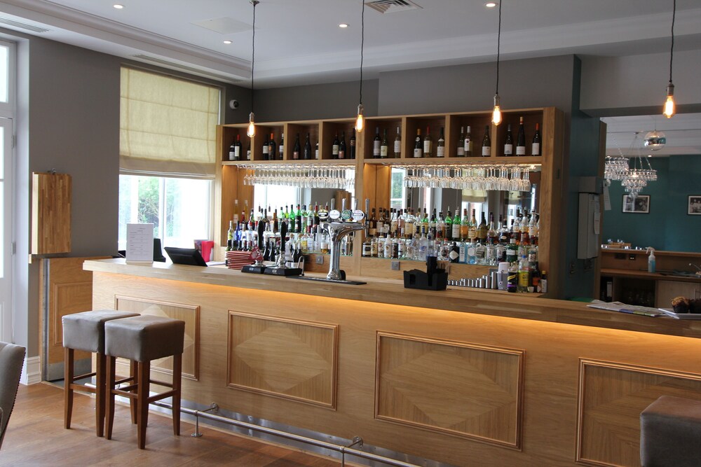 Yarrow Hotel 34/53