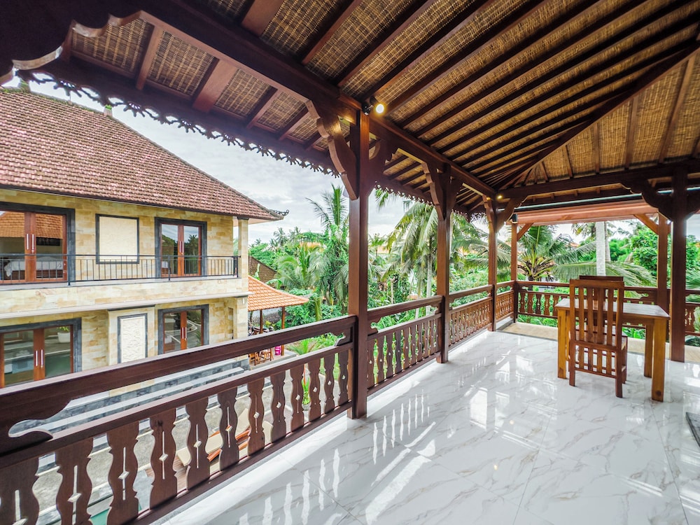 Kubu Manah Ubud 7/50