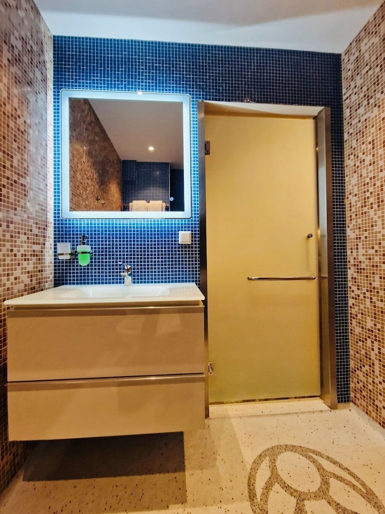 Chasse Residency Hotel 4/46