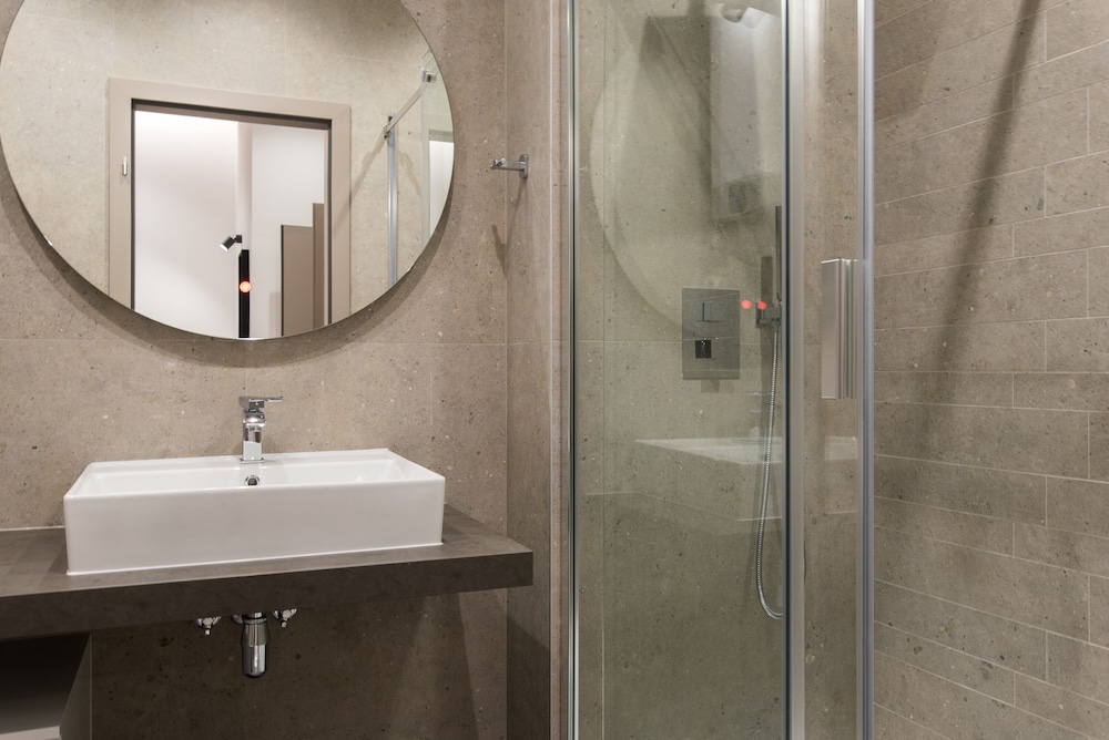 Seascape Luxury Rooms 13/14
