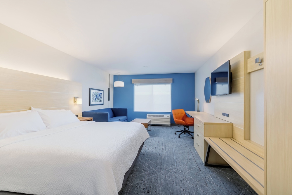 جناح بسرير كينج بحوض استحمام لذوي الإعاقة، Holiday Inn Express and Suites Medford 2/6