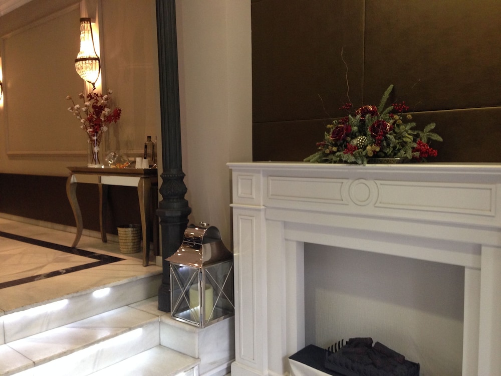 Boutike Cibeles (ex Luxury Suites) 3/22