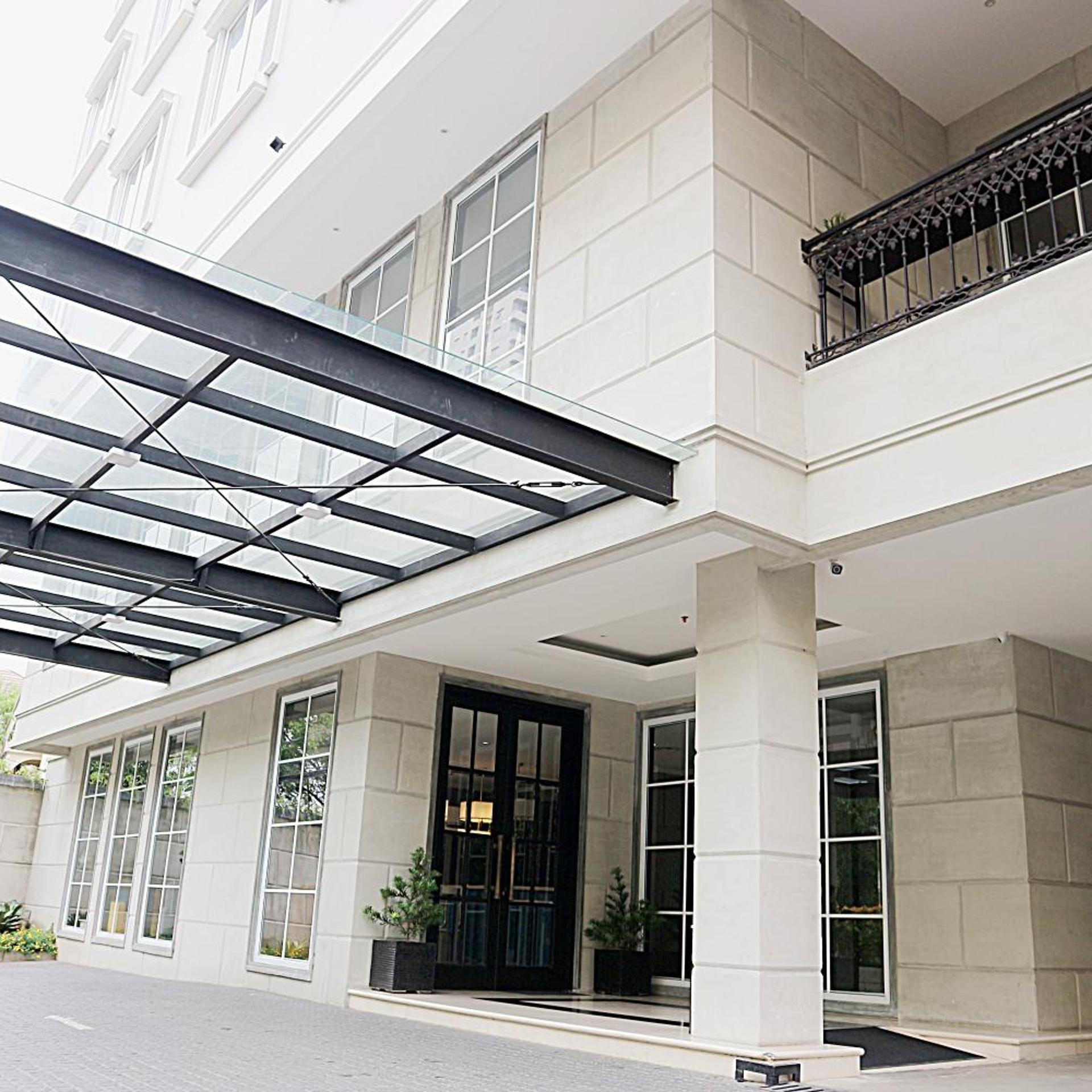 Hotel Shalva Jakarta 1/50