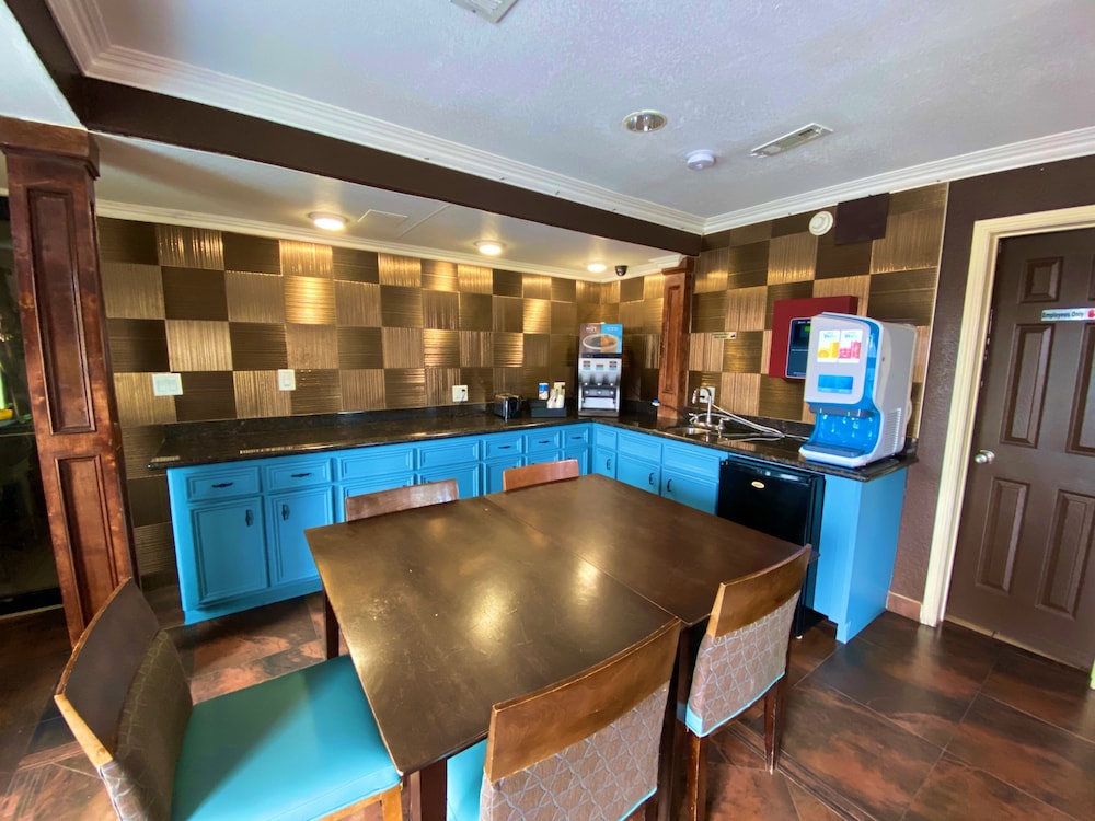 Economy Lodge by Hotel O Texas City 9/42