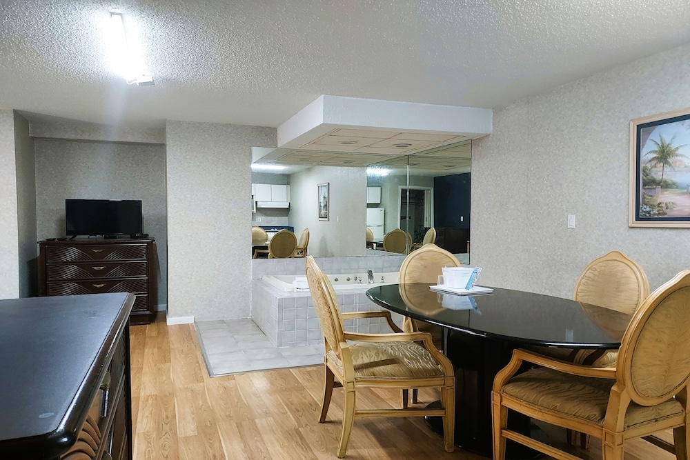 Studio Inn Suites 28/35