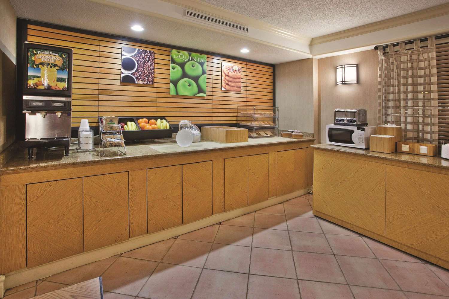La Quinta Inn Savannah Midtown 13/32