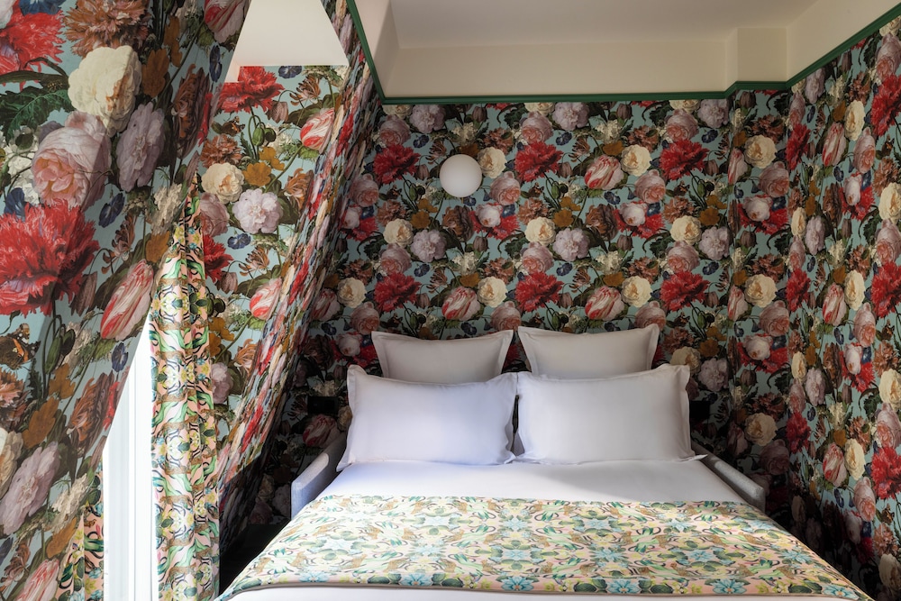 Hotel Ginette a la Folie 50/79