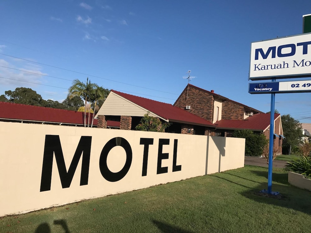 KARUAH MOTOR INN 2/59