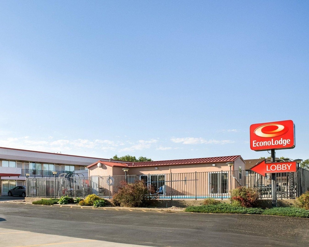 Econo Lodge Wall, SD 3/10