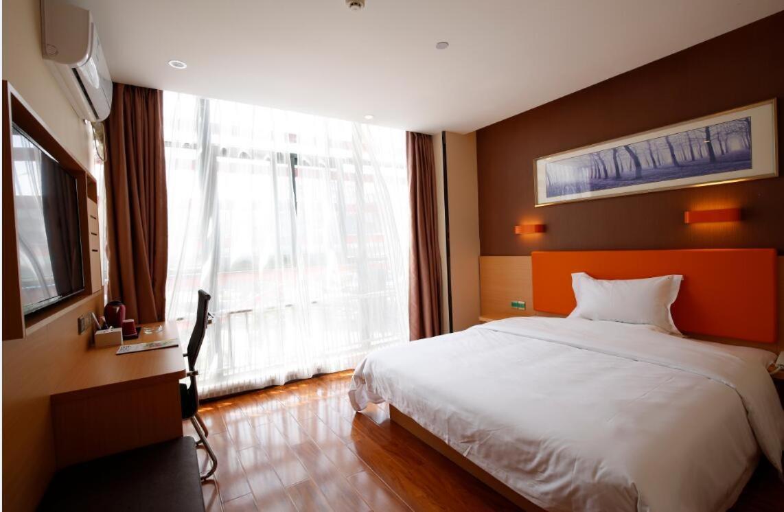 7 Days Youpin Hotel (Chengdu Dufu's Thatched Cottage Branch) 15/42
