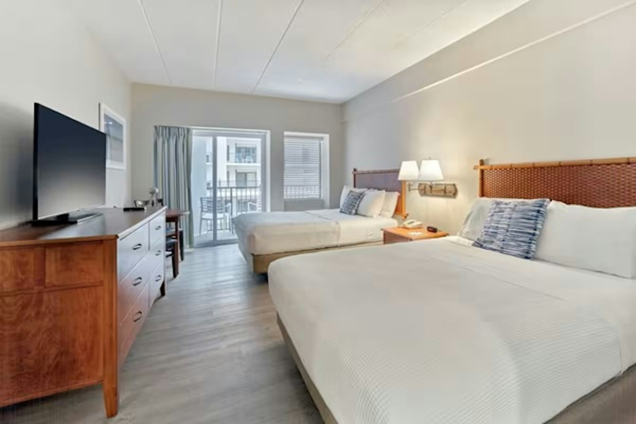 Henlopen Hotel 18/45