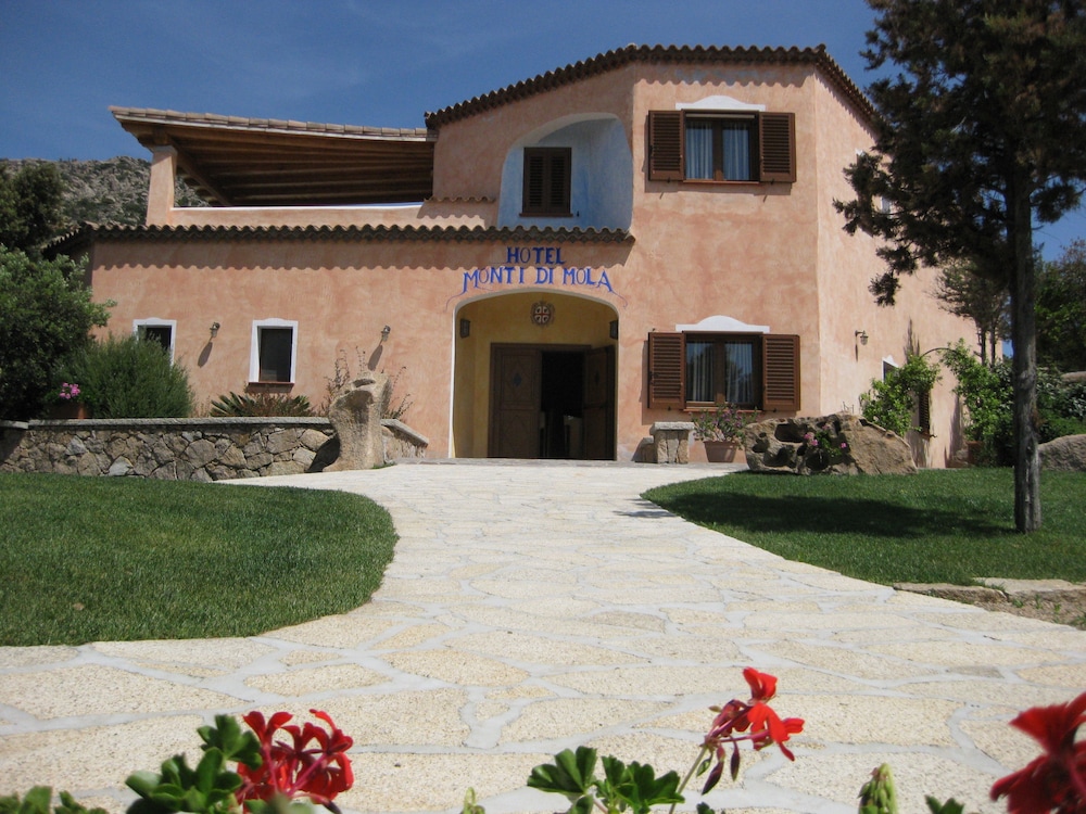 Hotel Monti Di Mola 56/61