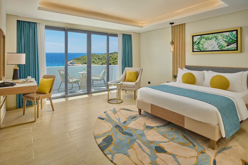 Chancellor Hotel Boracay 8/48