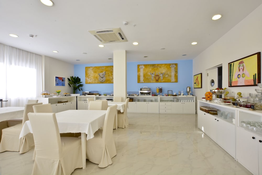 Sidari Beach Hotel 55/81