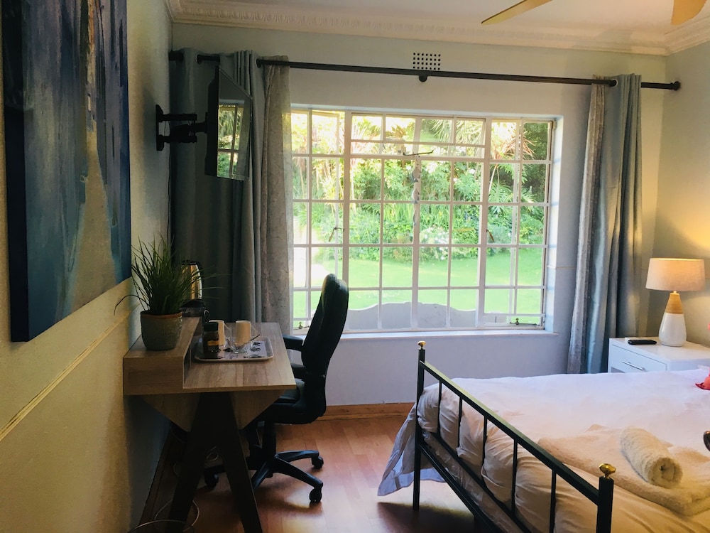 Pepper Tree Bnb 40/50
