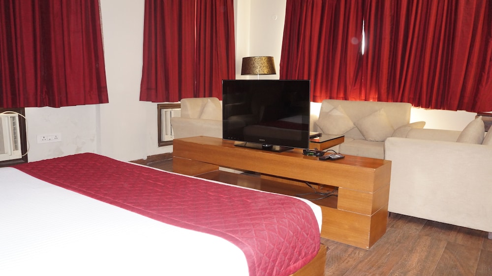 Hotel The Amaris 25/50