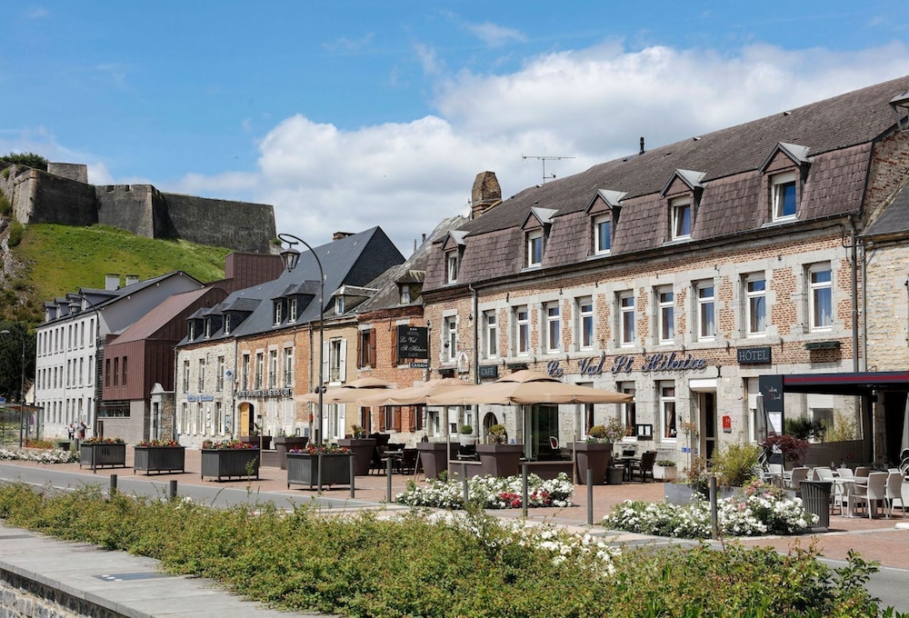 HOTEL VAL SAINT-HILAIRE 2/21
