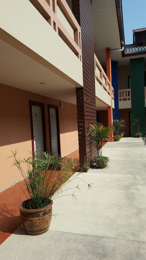 Juntima Place At Amphawa 4/69