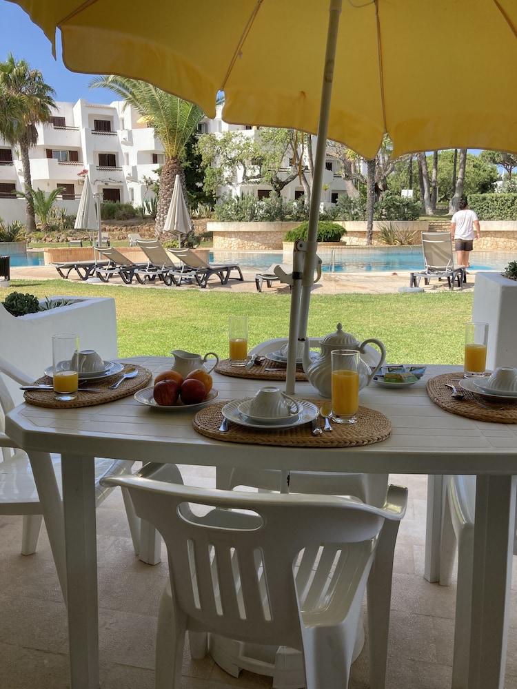 Balaia Golf Village 86/94
