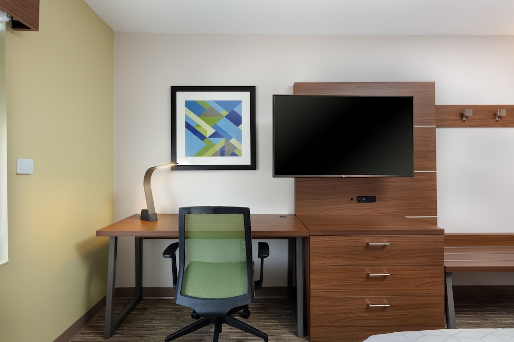Holiday Inn Express Alpharetta Roswell 60/68