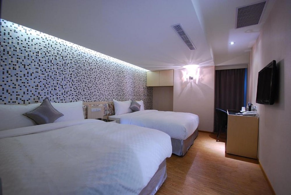 Shin Shin Hotel 10/25