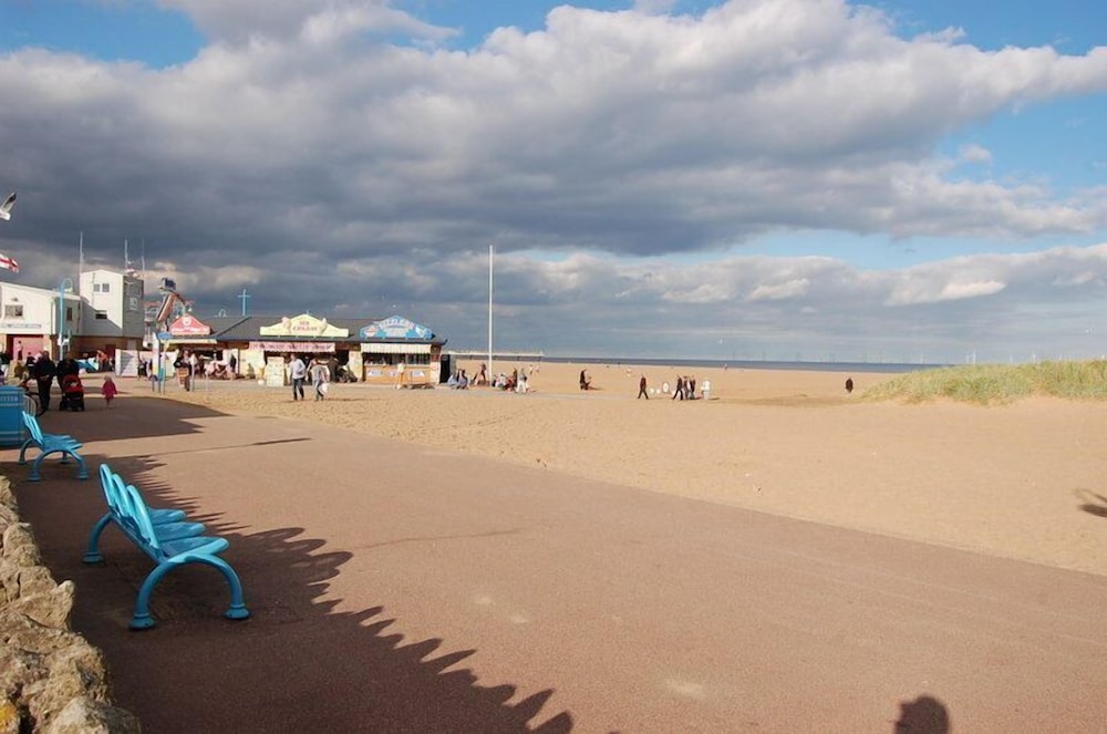 Skegness OYO Royal Hotel 49/60