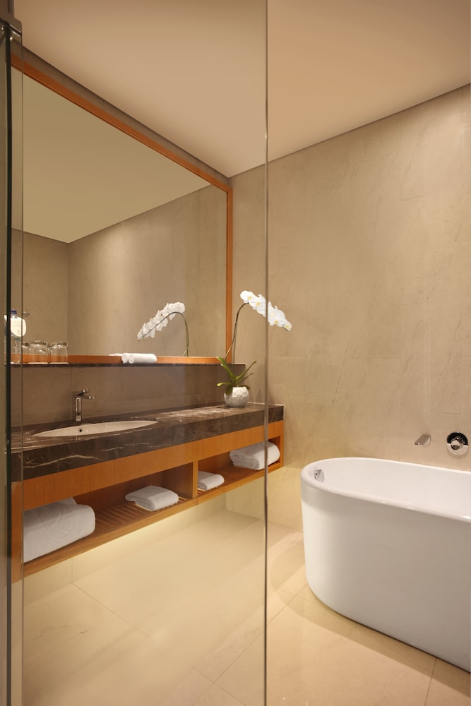 RESINDA HOTEL KARAWANG, MANAGED BY PADMA HOTELS 24/67