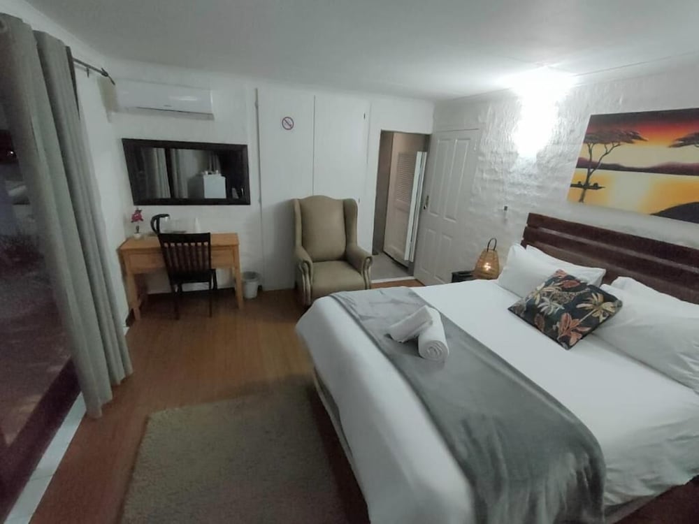 Libra Lodge 9/45