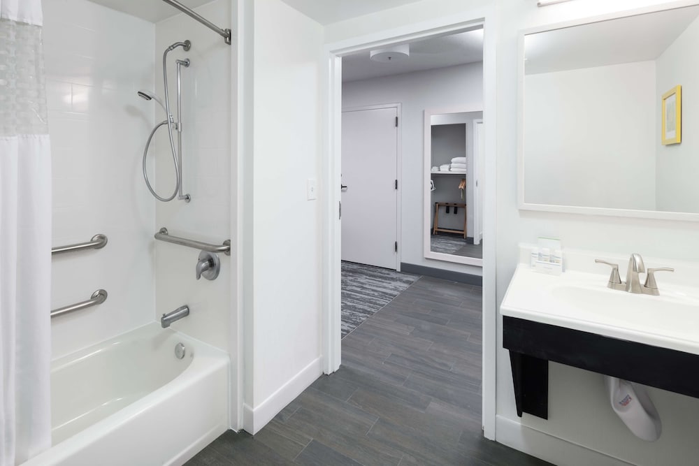 Hampton Inn Austin NW near The Domain (Ex Hampton Inn Austin Arboretum Northwest) 54/55