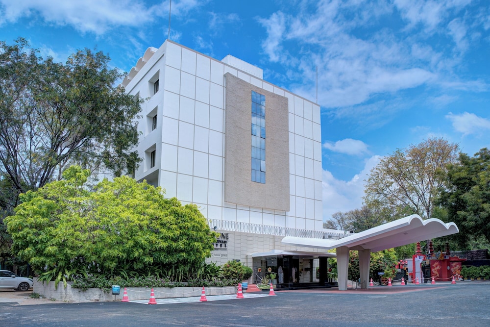 Fortune Pandiyan Hotel 40/50