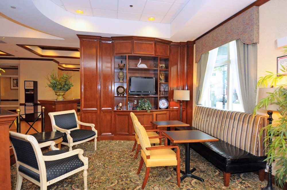 Hampton Inn Alexandria Old Town King St. Metro 40/56