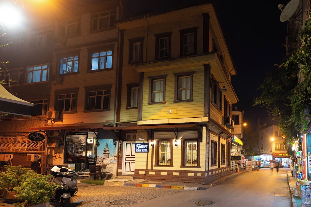 Home Sultanahmet 1/50