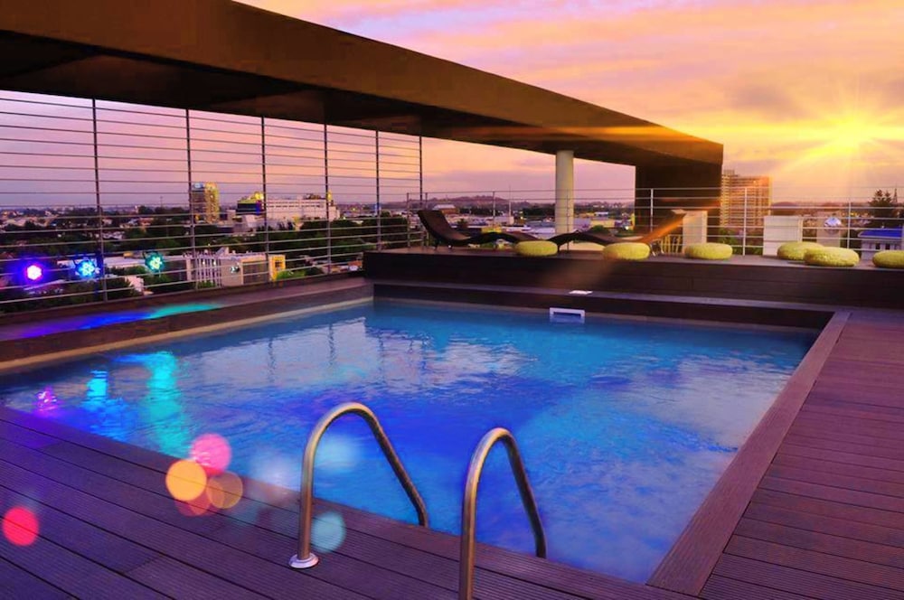 EcoHotel 10/24