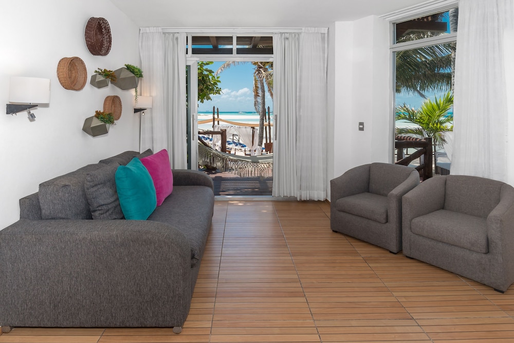 Mia Reef Isla Mujeres All Inclusive 39/66